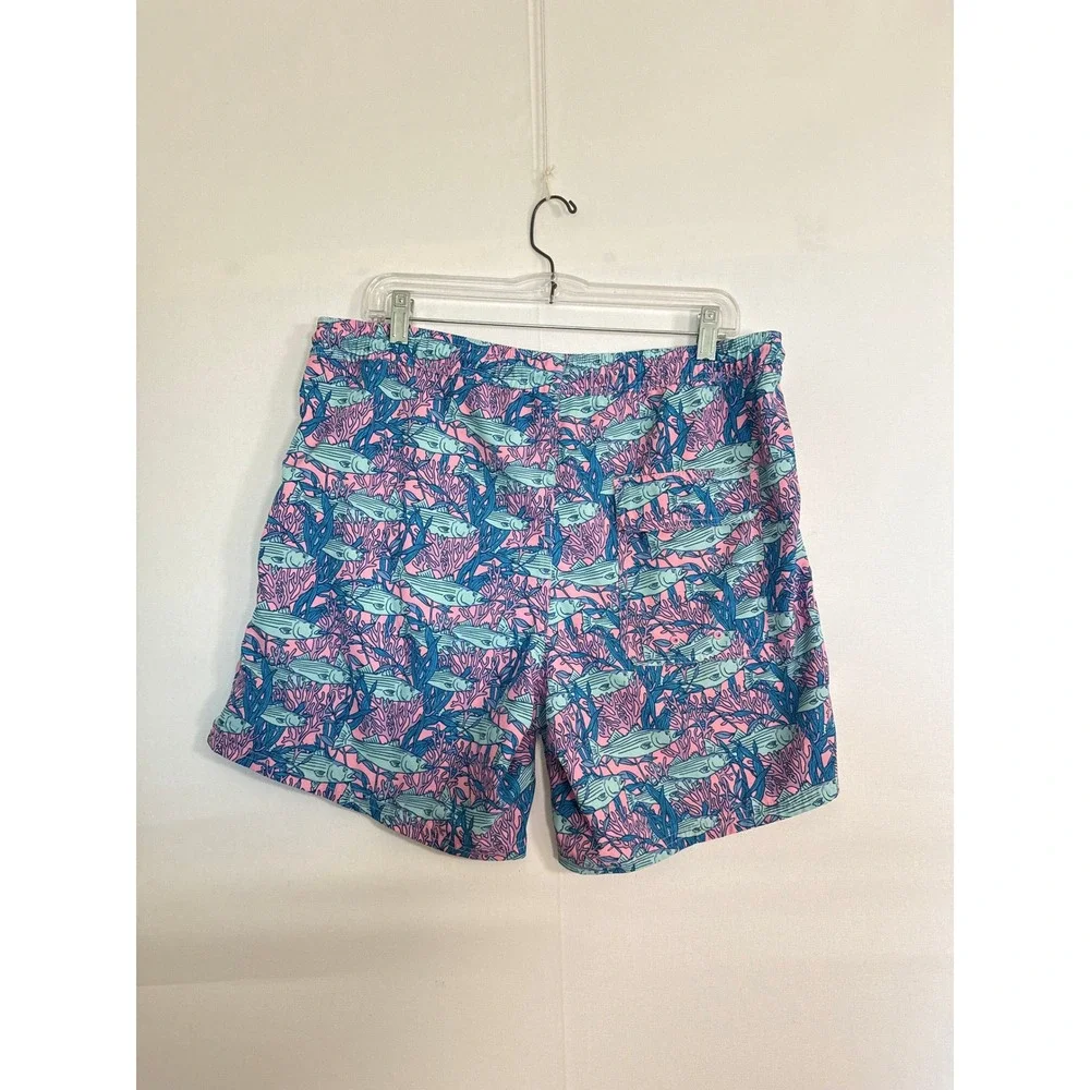 Vineyard Vines • Men's Chappy Swim Trunk Short Size‎ M Coral Fish Print Neon